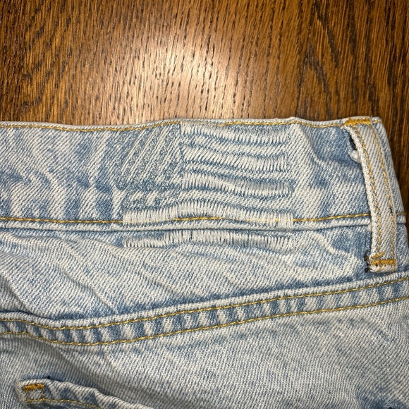 Revice Button Fly Closure Light Wash Jeans - Size 29 - Picture 9 of 10